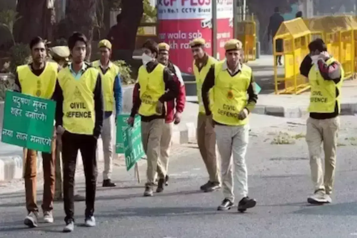सीएम केजरीवाल का आदेश महीने के अंत तक 10 हजार से अधिक सिविल डिफेंस कर्मियों की सेवाएं होगी बंद सीएम केजरीवाल का आदेश महीने के अंत तक 10 हजार से अधिक सिविल डिफेंस कर्मियों की सेवाएं होगी बंद