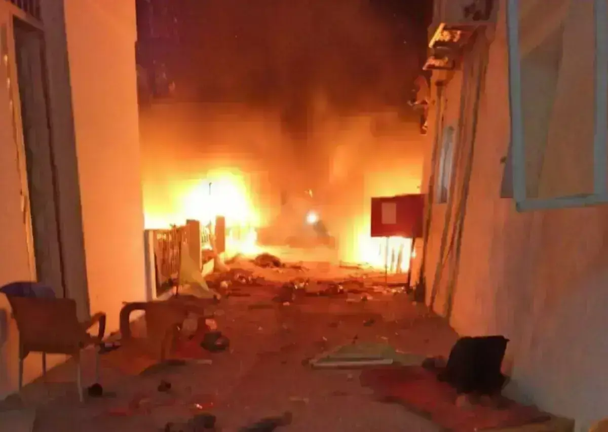 गाजा अस्पताल में बम अटैक, 500 लोगों की हुई मौत, हमास ने लगाया इज़रायल पर आरोप गाजा अस्पताल में बम अटैक, 500 लोगों की हुई मौत, हमास ने लगाया इज़रायल पर आरोप