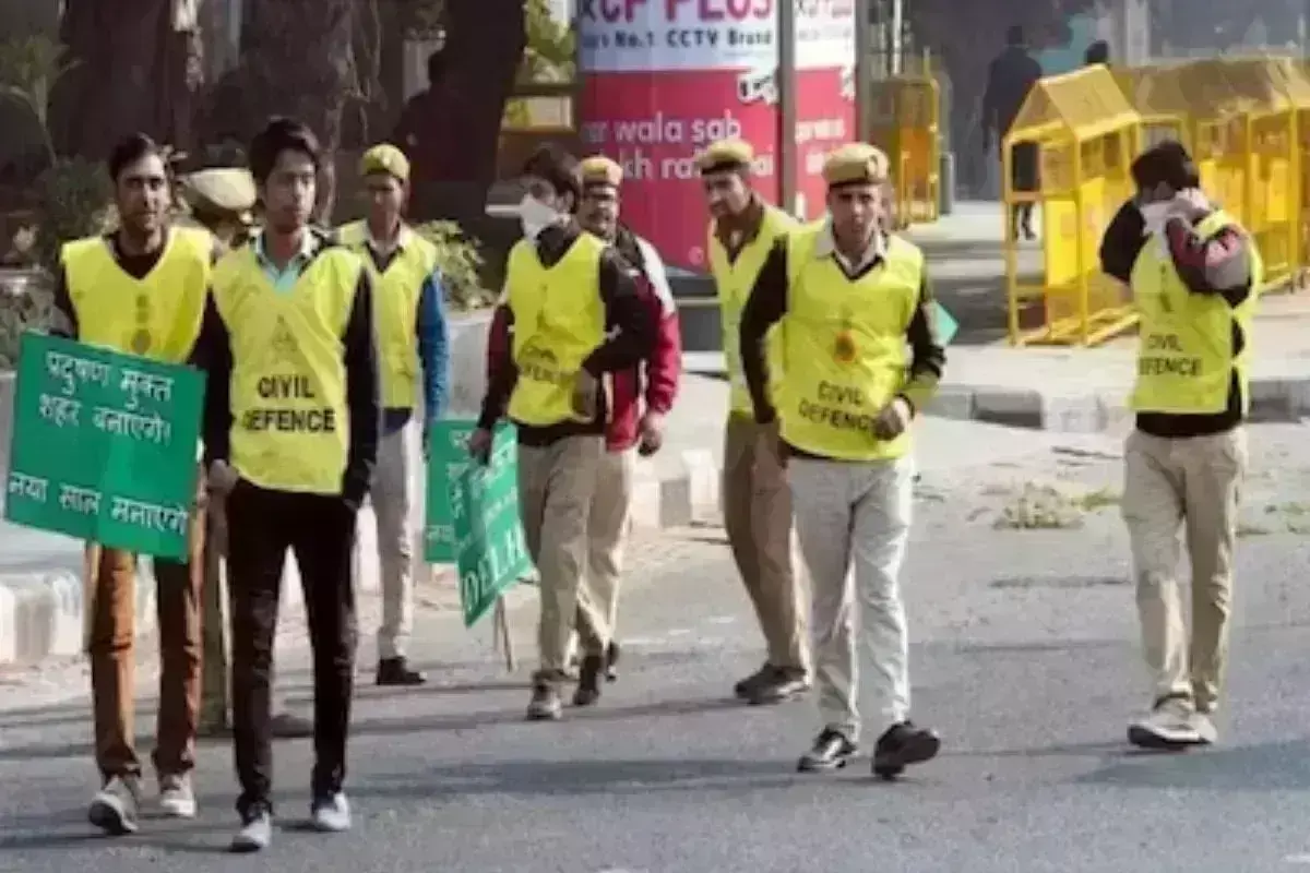 सीएम केजरीवाल का आदेश महीने के अंत तक 10 हजार से अधिक सिविल डिफेंस कर्मियों की सेवाएं होगी बंद सीएम केजरीवाल का आदेश महीने के अंत तक 10 हजार से अधिक सिविल डिफेंस कर्मियों की सेवाएं होगी बंद
