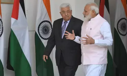 PM मोदी ने फिलिस्तीन के राष्ट्रपति से की बात, इजरायल-फिलिस्तीन मुद्दे पर भारत अपने रुख पर कायम PM मोदी ने फिलिस्तीन के राष्ट्रपति से की बात, इजरायल-फिलिस्तीन मुद्दे पर भारत अपने रुख पर कायम