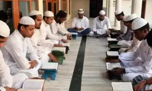 UP News: मदरसों पर कसेगा शिकंजा, विदेशी चंदे के दुरुपयोग की होगी जांच UP News: मदरसों पर कसेगा शिकंजा, विदेशी चंदे के दुरुपयोग की होगी जांच