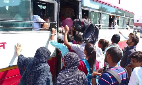 Big relief to UP PET candidates, UP government will run buses to reach the center