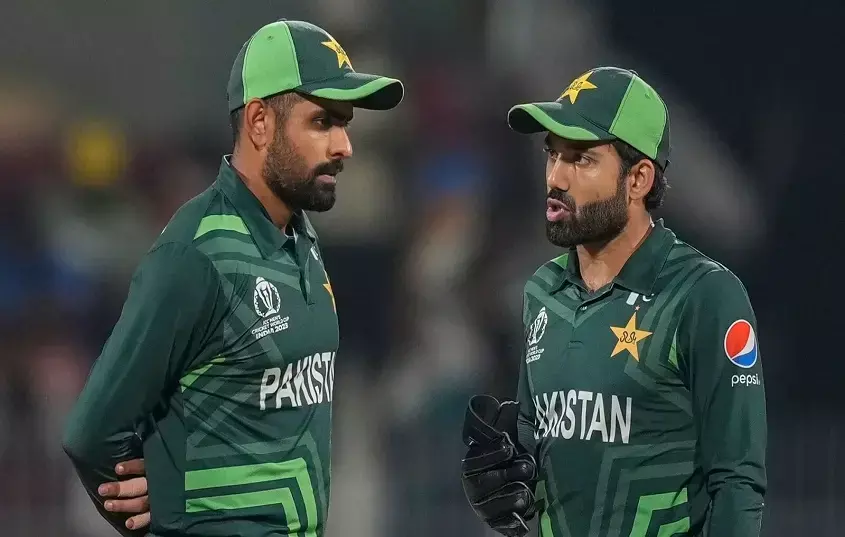 पाकिस्तानी टीम में हो सकता है बड़ा बदलाव, बाबर आजम को मिल सकती है कप्तानी से छुट्टी
