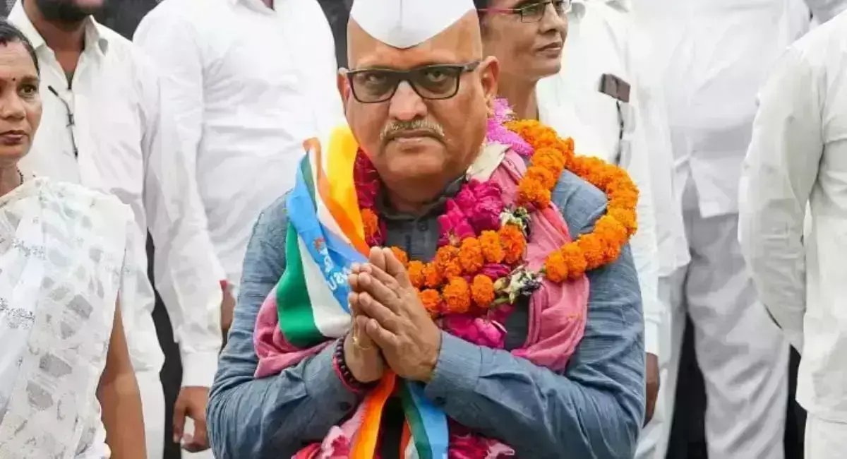 आजम खान से मिलने जेल पहुंचे कांग्रेस नेता अजय राय, मुस्लिमों को अपनी तरफ करने की हो रही कोशिश आजम खान से मिलने जेल पहुंचे कांग्रेस नेता अजय राय, मुस्लिमों को अपनी तरफ करने की हो रही कोशिश