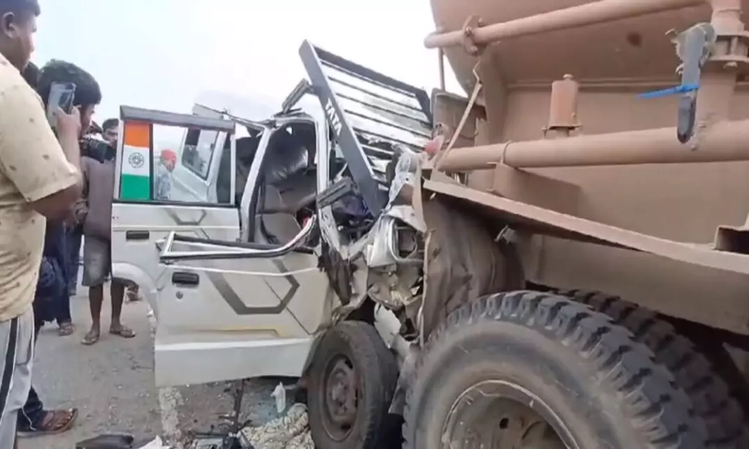 कर्नाटक में बड़ा हादसा : खड़े टैंकर में घुसी SUV; 13 लोगों की मौत से मचा कोहराम!