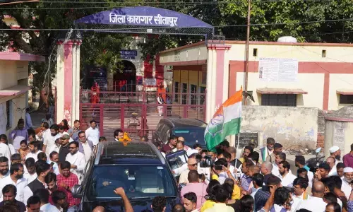 आजम खान को फर्जी मुकदमों में साजिशन भाजपा सरकार ने फंसाया , हम हर सहयोग के लिए तैयार - अजय राय आजम खान को फर्जी मुकदमों में साजिशन भाजपा सरकार ने फंसाया , हम हर सहयोग के लिए तैयार - अजय राय