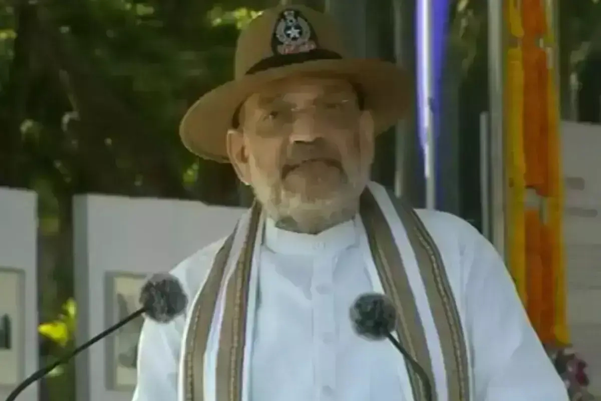 अमित शाह का बड़ा ऐलान, कहा- अंग्रेजों के बनाए IPC और CrPC कानूनों को बदलेगी मोदी सरकार अमित शाह का बड़ा ऐलान, कहा- अंग्रेजों के बनाए IPC और CrPC कानूनों को बदलेगी मोदी सरकार