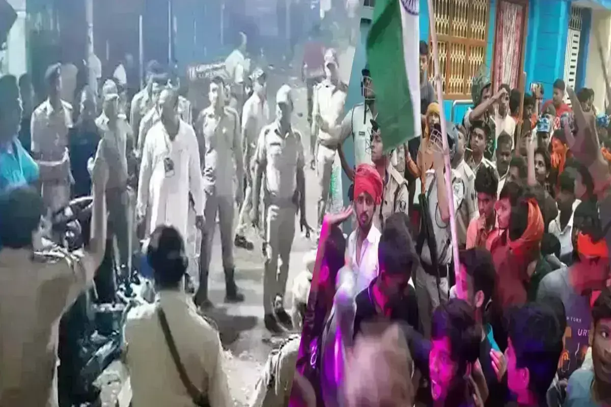 बिहार में दुर्गा प्रतिमा विसर्जन जुलूस में पथराव के बाद 2 दिन के लिए इंटरनेट हुआ बंद बिहार में दुर्गा प्रतिमा विसर्जन जुलूस में पथराव के बाद 2 दिन के लिए इंटरनेट हुआ बंद