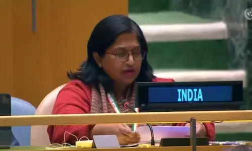 गाजा में युद्धविराम पर UNGA में हुआ मतदान, भारत ने वोटिंग से बनाई दूरी? कारण भी बताया? गाजा में युद्धविराम पर UNGA में हुआ मतदान, भारत ने वोटिंग से बनाई दूरी? कारण भी बताया?