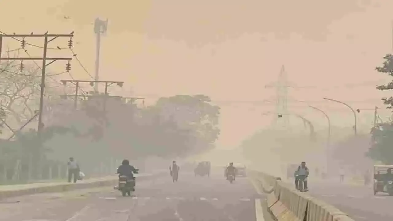 Noida-Ghaziabad air pollution increased, AQI crossed 350 Noida-Ghaziabad air pollution increased, AQI crossed 350