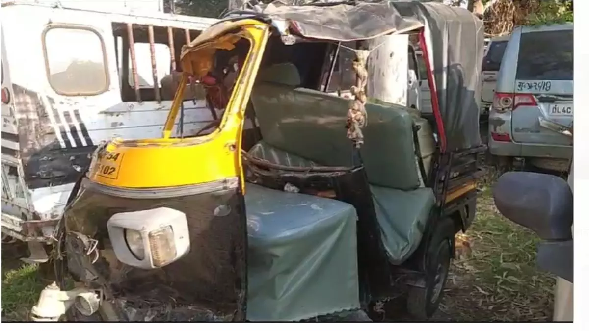 Tragic road accident in Ballia, 4 killed in tempo, 8 injured