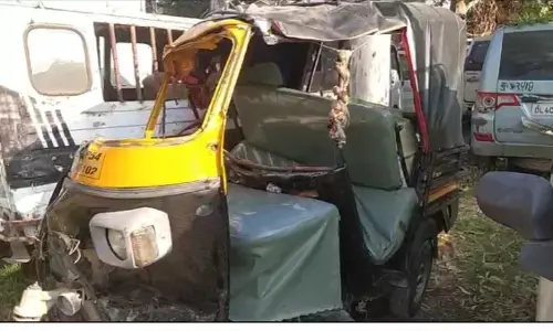 Tragic road accident in Ballia, 4 killed in tempo, 8 injured