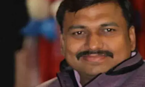 बीजेपी के पूर्व सांसद के बेटे ने अस्पताल के गेट पर तोड़ा तड़फ तड़फ के दम बीजेपी के पूर्व सांसद के बेटे ने अस्पताल के गेट पर तोड़ा तड़फ तड़फ के दम