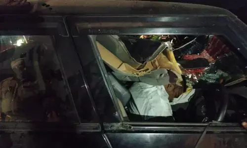 कटरा बिल्हौर हाईवे पर तेज रफ्तार का कहर, जाइलो गाड़ी पेड़ से टकराई और 5 लोगों की मौत कटरा बिल्हौर हाईवे पर तेज रफ्तार का कहर, जाइलो गाड़ी पेड़ से टकराई और 5 लोगों की मौत