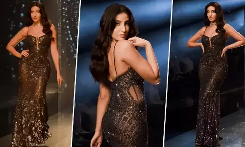 Nora Fatehi Sexy Video: Nora Fatehi ने सिजलिंग आउटफिट पहन गिराई बिजली, हॉटनेस ने बढ़ाया सोशल मीडिया का पारा Nora Fatehi Sexy Video: Nora Fatehi ने सिजलिंग आउटफिट पहन गिराई बिजली, हॉटनेस ने बढ़ाया सोशल मीडिया का पारा