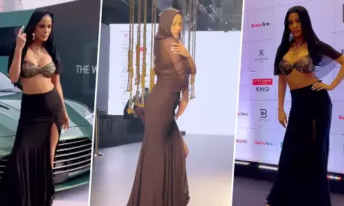 Poonam Pandey Sexy Video: Poonam Pandey ने Sexy आउटफिट पहन गिराई बिजली, सेक्सी अदाओं ने बढ़ाया सोशल मीडिया का पारा Poonam Pandey Sexy Video: Poonam Pandey ने Sexy आउटफिट पहन गिराई बिजली, सेक्सी अदाओं ने बढ़ाया सोशल मीडिया का पारा