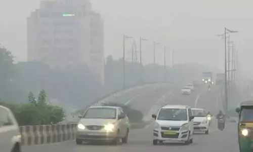 Pollution becomes dangerous in Noida-Ghaziabad, AQI crosses 380 Pollution becomes dangerous in Noida-Ghaziabad, AQI crosses 380