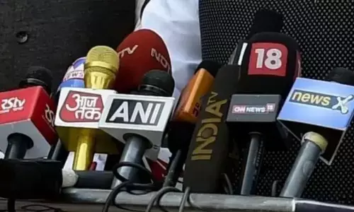 टीआरपी नंबर वन की कुर्सी पर टीवी 9 भारतवर्ष की पकड़ मजबूत, आज तक 5 नंबर पर पहुंचा, इंडिया डेली लाइव ने न्यूज24 को पछाड़ा टीआरपी नंबर वन की कुर्सी पर टीवी 9 भारतवर्ष की पकड़ मजबूत, आज तक 5 नंबर पर पहुंचा, इंडिया डेली लाइव ने न्यूज24 को पछाड़ा