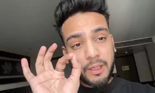 Elvish Yadav FIR : एल्विश यादव आए सामने बोले- मेरे ऊपर लगे सभी आरोप गलत बेबुनियाद हैं, 1% भी सच्चाई नहीं है Elvish Yadav FIR : एल्विश यादव आए सामने बोले- मेरे ऊपर लगे सभी आरोप गलत बेबुनियाद हैं, 1% भी सच्चाई नहीं है