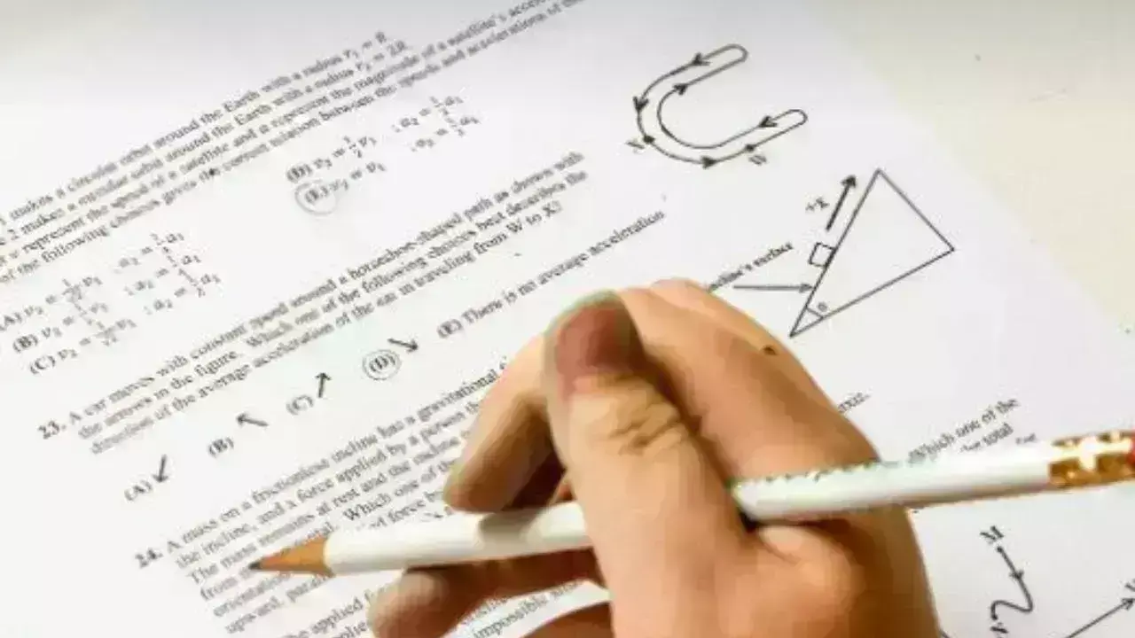 CBSE Board की 10वीं-12वीं की प्रैक्टिकल परीक्षाओं की डेटशीट हुई जारी, कैसे करें चेक CBSE Board की 10वीं-12वीं की प्रैक्टिकल परीक्षाओं की डेटशीट हुई जारी, कैसे करें चेक