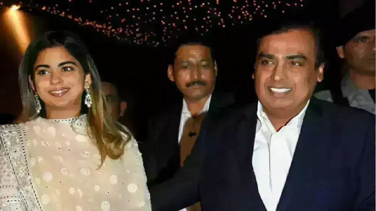 मुकेश अंबानी ने दिवाली पर ईशा को दिया सबसे बड़ा गिफ्ट, खरीदी ये कंपनी मुकेश अंबानी ने दिवाली पर ईशा को दिया सबसे बड़ा गिफ्ट, खरीदी ये कंपनी