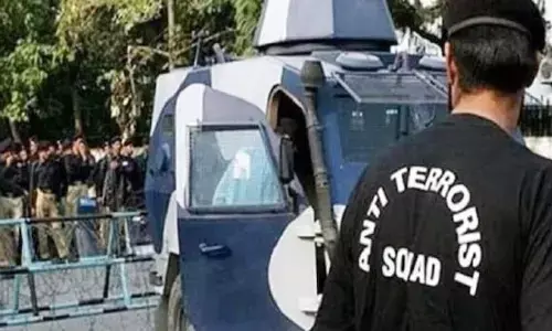 UP Police arrested two terrorists from Aligarh, found surprising items UP Police arrested two terrorists from Aligarh, found surprising items