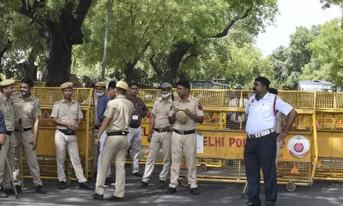 Diwali के 3 दिन दिल्ली में ट्रैफिक डायवर्ट रहेगा, मेट्रो रूट भी बदला गया, एडवाइजरी देखकर ही घर से निकलें Diwali के 3 दिन दिल्ली में ट्रैफिक डायवर्ट रहेगा, मेट्रो रूट भी बदला गया, एडवाइजरी देखकर ही घर से निकलें