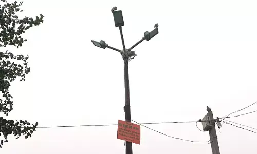 कटियारी क्षेत्र के गांव से लेकर हरपालपुर कस्बे तक हाई मास्ट स्ट्रीट लाइट  बनी शोपीस