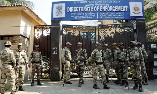 नौकरी के बदले जमीन ED की मामले में कार्रवाई, लालू-तेजस्वी के सहयोगी अमित कात्याल को किया गिरफ्तार नौकरी के बदले जमीन ED की मामले में कार्रवाई, लालू-तेजस्वी के सहयोगी अमित कात्याल को किया गिरफ्तार