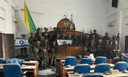 Israel-Hamas War : हमास की संसद पर इजरायल का कब्जा, गाजा पर इजरायली सेनाओं ने किया जीत का ऐलान! Israel-Hamas War : हमास की संसद पर इजरायल का कब्जा, गाजा पर इजरायली सेनाओं ने किया जीत का ऐलान!