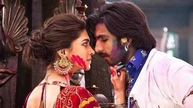 संजय लीला भंसाली की शानदार फिल्म गोलियों की रासलीला राम-लीला के पूरे हुए 10 साल संजय लीला भंसाली की शानदार फिल्म गोलियों की रासलीला राम-लीला के पूरे हुए 10 साल