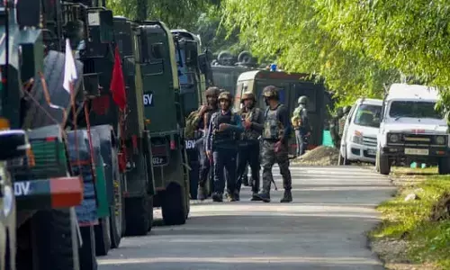 Jammu & Kashmir : उरी सेक्टर के पास घुसपैठ की बड़ी कोशिश नाकाम, सेना ने दो आतंकियों को किया ढेर