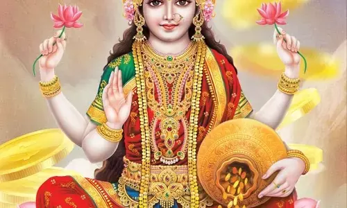 शुक्रवार के दिन मां लक्ष्मी के इन बीज मंत्रों का करें जाप...