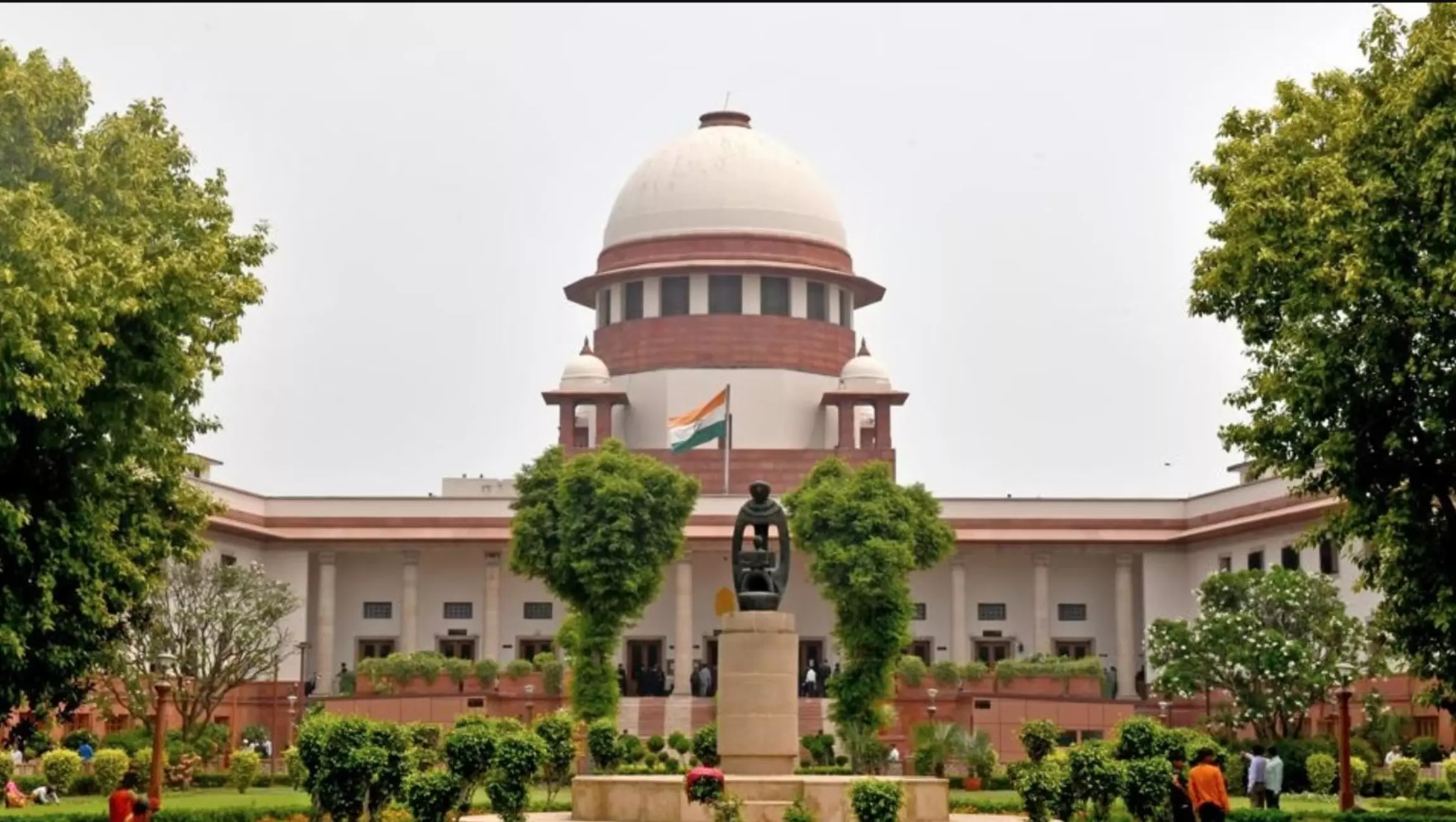 छात्रों के सुसाइड पर Supreme Court की कड़ी ट‍िप्‍पणी, कोचिंग संस्थान नहीं, पेरेंट्स की उम्मीदें बच्चों को जान देने के लिए कर रहीं मजबूर