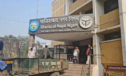 डिप्टी सीएम बृजेश पाठक v/s नगर स्वास्थ्य अधिकारी मिथिलेश कुमार कौन सच्चा कौन झूठा डिप्टी सीएम बृजेश पाठक v/s नगर स्वास्थ्य अधिकारी मिथिलेश कुमार कौन सच्चा कौन झूठा