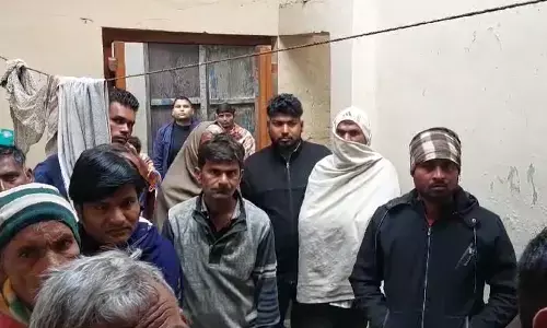 शामली में भाई ने भाई को चाकू मारकर उतारा मौत के घाट शामली में भाई ने भाई को चाकू मारकर उतारा मौत के घाट