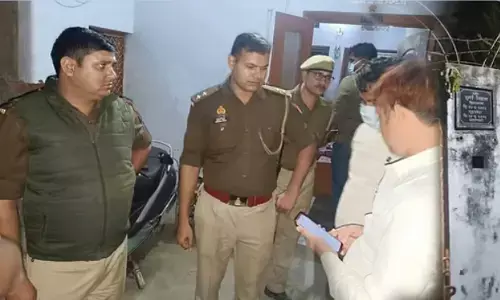 एक साल से मां की लाश के साथ, बेटी मां को नहीं छोड़ पा रही थी शव में पड़े कीड़े निकाल का फेंक देती थी, पढिए चौंकाने वाली कहानी एक साल से मां की लाश के साथ, बेटी मां को नहीं छोड़ पा रही थी शव में पड़े कीड़े निकाल का फेंक देती थी, पढिए चौंकाने वाली कहानी