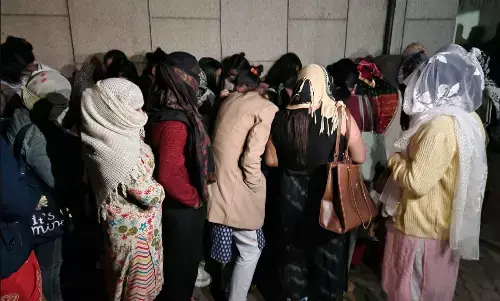 गाजियाबाद पुलिस ने सेक्स रैकेट का किया भंडाफोड़! 6 स्पा सेंटर में पुलिस की रेड, 44 महिलाएं व 21 युवक गिरफ्तार गाजियाबाद पुलिस ने सेक्स रैकेट का किया भंडाफोड़! 6 स्पा सेंटर में पुलिस की रेड, 44 महिलाएं व 21 युवक गिरफ्तार