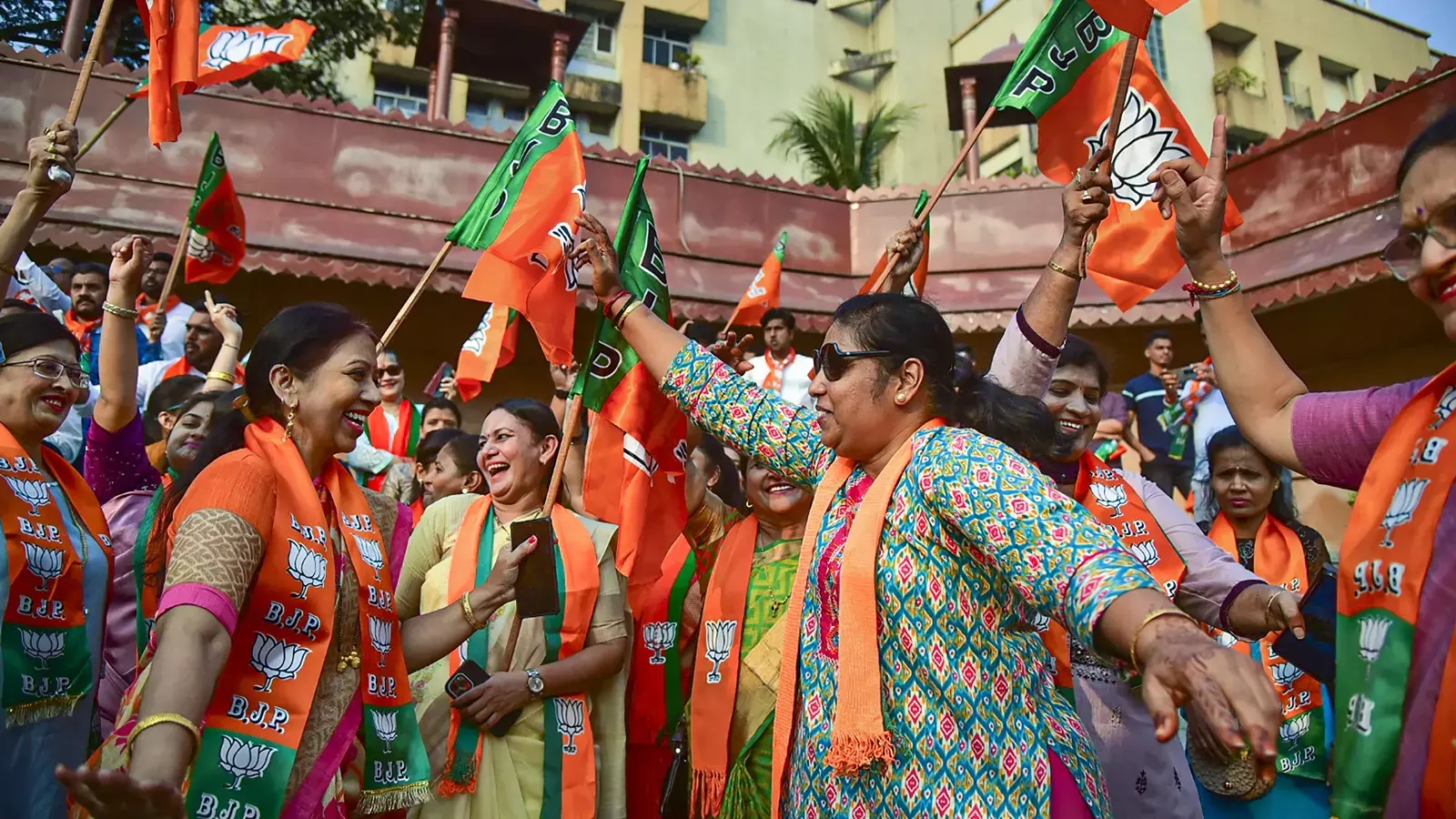 2024 लोकसभा का पहला सर्वे सामने आया, जिसने बीजेपी और कांग्रेस की कितनी मिली सीटें, कर दिया खुलासा 2024 लोकसभा का पहला सर्वे सामने आया, जिसने बीजेपी और कांग्रेस की कितनी मिली सीटें, कर दिया खुलासा