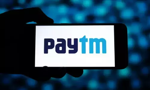 Paytm Share Crash: पेटीएम में आखिर क्यों मचा हाहाकार, 11% लुढ़ककर पहली बार 500 रुपये के नीचे भाव Paytm Share Crash: पेटीएम में आखिर क्यों मचा हाहाकार, 11% लुढ़ककर पहली बार 500 रुपये के नीचे भाव