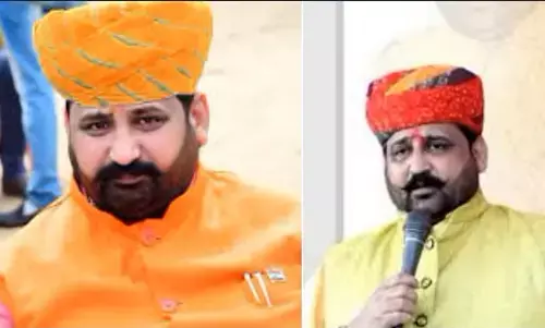 Sukhdev Singh murder: श्रद्धांजलि देने अंतिम यात्रा में पहुंचे लोग, गांव गोगामेड़ी में होगा अंतिम संस्कार Sukhdev Singh murder: श्रद्धांजलि देने अंतिम यात्रा में पहुंचे लोग, गांव गोगामेड़ी में होगा अंतिम संस्कार