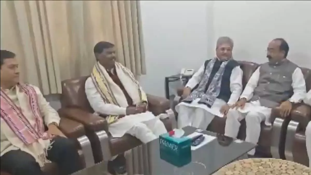 Chhattisgarh CM: आज मिलेगा छत्तीसगढ़ को नया CM! रायपुर में विधायक दल की बैठक शुरू, पर्यवेक्षक मौजूद Chhattisgarh CM: आज मिलेगा छत्तीसगढ़ को नया CM! रायपुर में विधायक दल की बैठक शुरू, पर्यवेक्षक मौजूद