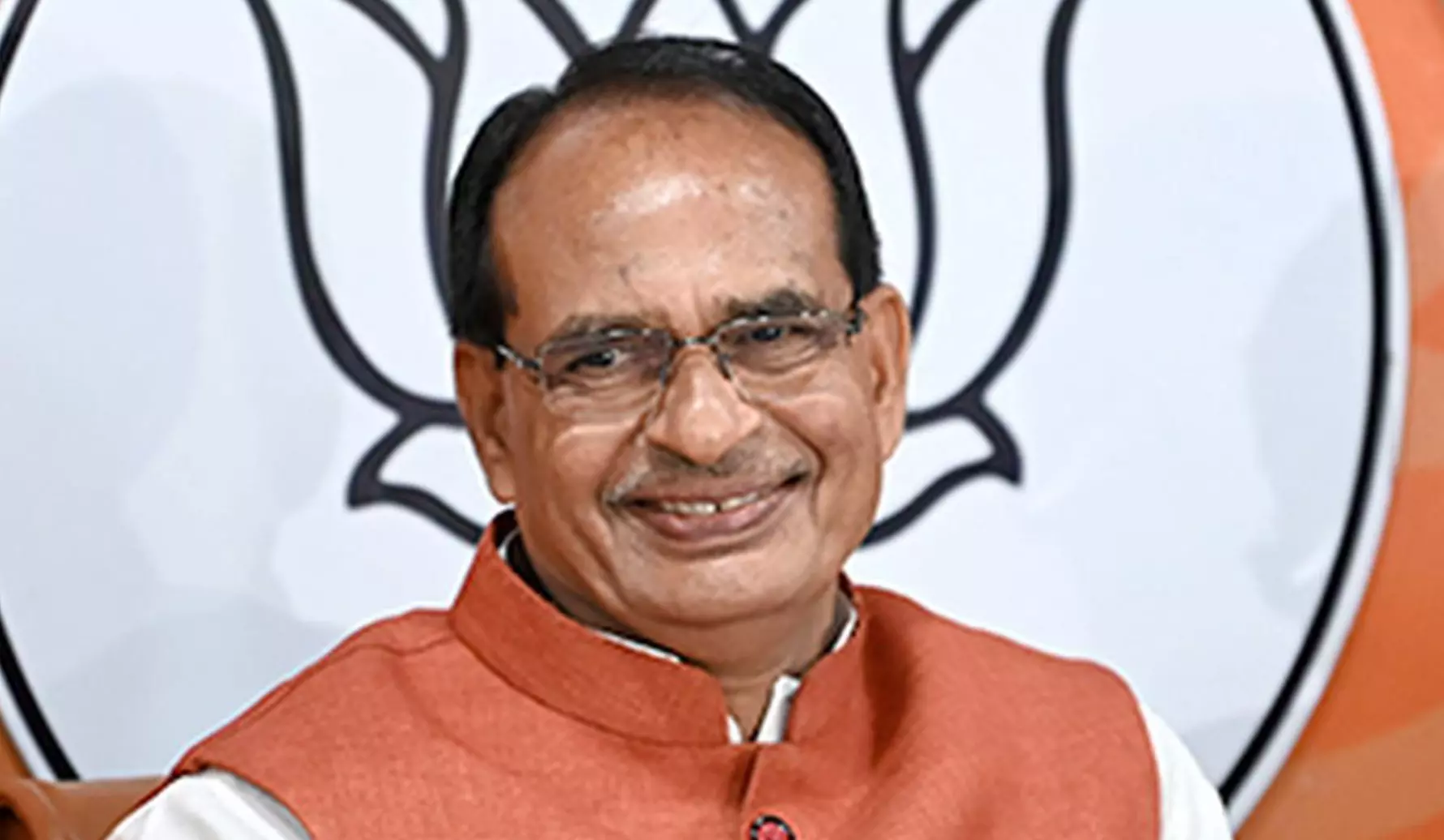 मध्य प्रदेश के पूर्व सीएम शिवराज सिंह चौहान ने X (ट्विटर) पर बदला अपना बायो, लिखी ये बड़ी बात! मध्य प्रदेश के पूर्व सीएम शिवराज सिंह चौहान ने X (ट्विटर) पर बदला अपना बायो, लिखी ये बड़ी बात!