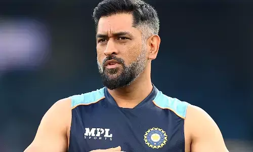 MS धोनी पर आरोप लगाने वाले IPS अफसर को कोर्ट ने भेजा जेल, जानिए- क्या है पूरा मामला