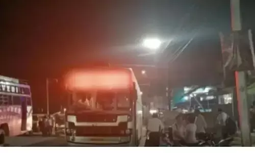 कानपुर से जयपुर जा रही प्राइवेट बस मे दलित लड़की के साथ दरिंदगी, बस के दोनों ड्राइवरो ने किया गैगरेप कानपुर से जयपुर जा रही प्राइवेट बस मे दलित लड़की के साथ दरिंदगी, बस के दोनों ड्राइवरो ने किया गैगरेप