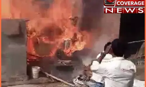घर में लगी अचानक आग से जलकर मवेशी की मौत,गृहस्वामी घायल घर में लगी अचानक आग से जलकर मवेशी की मौत,गृहस्वामी घायल