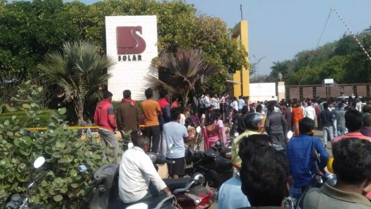 नागपुर में बड़ा हादसा : सोलर विस्फोटक कंपनी में विस्फोट, 9 लोगों की मौत नागपुर में बड़ा हादसा : सोलर विस्फोटक कंपनी में विस्फोट, 9 लोगों की मौत