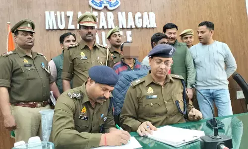 मुजफ्फरनगर पुलिस ने ठेके से शराब चोरी का किया खुलासा, 2 अभियुक्तगण गिरफ्तार, 2.5 लाख रु. कीमत की 30 पेटी अंग्रेजी शराब बरामद मुजफ्फरनगर पुलिस ने ठेके से शराब चोरी का किया खुलासा, 2 अभियुक्तगण गिरफ्तार, 2.5 लाख रु. कीमत की 30 पेटी अंग्रेजी शराब बरामद
