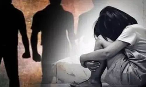 Dausa Crime News: दौसा में 8वीं की छात्रा से गैंगरेप, दो आरोपी बाइक पर बैठाकर ले गए, 24 घंटे बंधक बनाकर करते रहे दरिंदगी Dausa Crime News: दौसा में 8वीं की छात्रा से गैंगरेप, दो आरोपी बाइक पर बैठाकर ले गए, 24 घंटे बंधक बनाकर करते रहे दरिंदगी