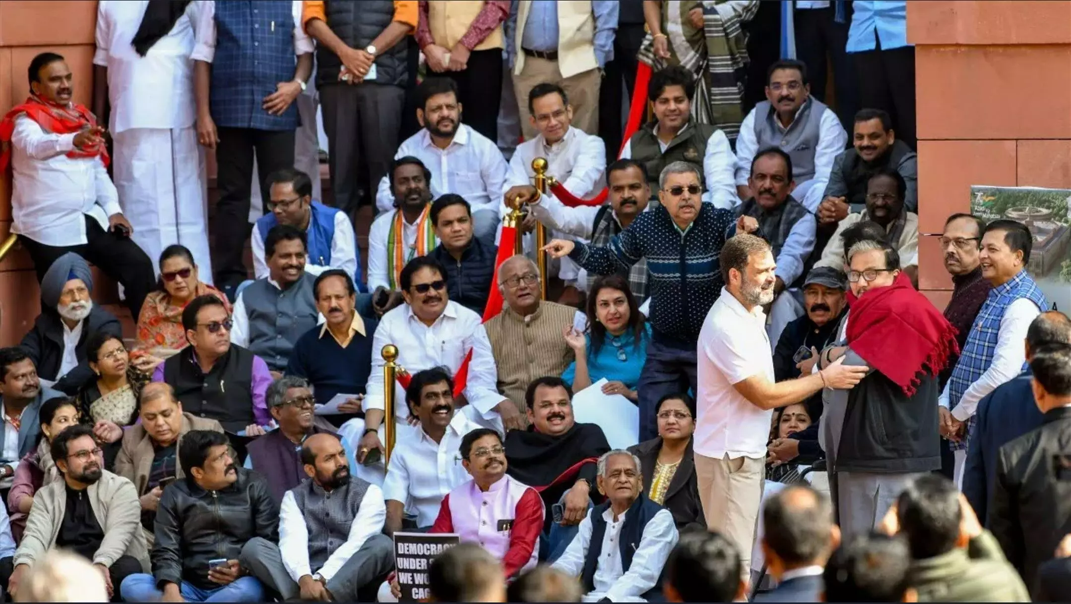 143 Opposition MPs Suspended: लोकसभा से आज फिर दो विपक्षी सांसद निलंबित, संसद से अब तक 143 सांसद हो चुके हैं सस्पेंड 143 Opposition MPs Suspended: लोकसभा से आज फिर दो विपक्षी सांसद निलंबित, संसद से अब तक 143 सांसद हो चुके हैं सस्पेंड